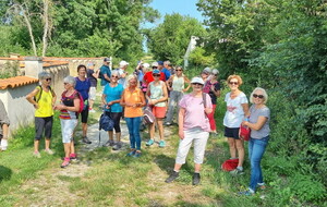 marche du 28/06/2023 - CHATRESSAC - BEAUREGARD - LES AURIAUX 

Rando 2h (9,2 km) depuis la place de Chatressac, face au Irish Pub à Chaillevette et boucle - Beauregard - les Auriaux, en passant devant le Château de Hautefort😂😂😂.