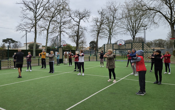 16/03/2026 - Cours de gym à  l'extérieur avec Pierrick